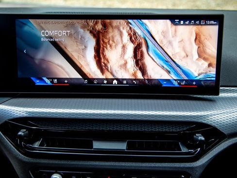New 2026 BMW 330i xDrive Sedan w/ M Sport Package AWD/4WD image 12
