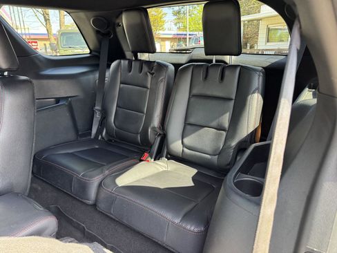 Used 2019 Ford Explorer Sport w/ Equipment Group 401A image 8