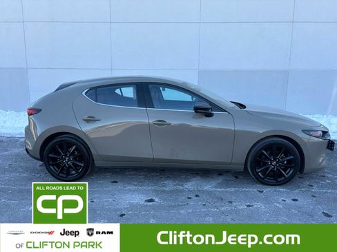 Used 2024 MAZDA MAZDA3 s image 2