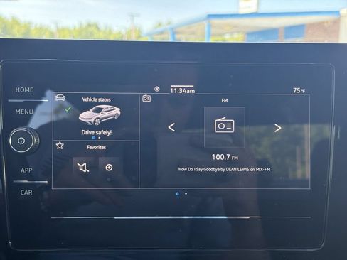 Used 2025 Volkswagen Jetta Sport FWD image 14