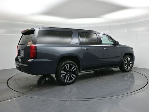 Used 2019 Chevrolet Suburban LT w/ RST Edition RWD image 28