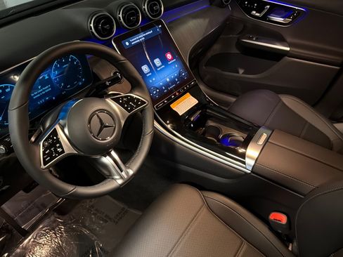 New 2026 Mercedes-Benz GLC 300 image 9