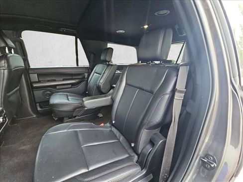 Used 2021 Ford Expedition XLT RWD image 16