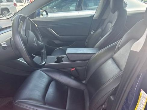 Used 2019 Tesla Model 3 Standard Range RWD image 4