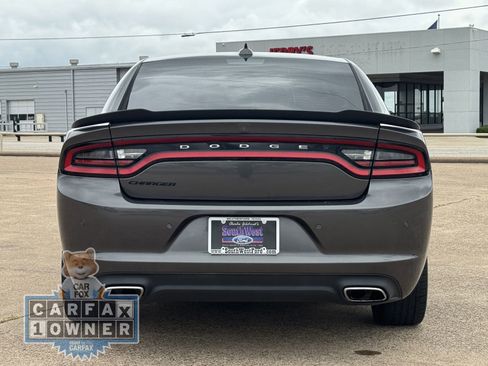 Used 2016 Dodge Charger SXT w/ Plus Group RWD image 5