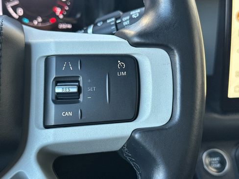 Used 2023 Land Rover Defender 130 X-Dynamic SE image 29