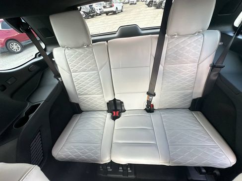 Certified 2026 Cadillac Escalade Platinum Sport w/ LPO, ONYX Package AWD/4WD image 22