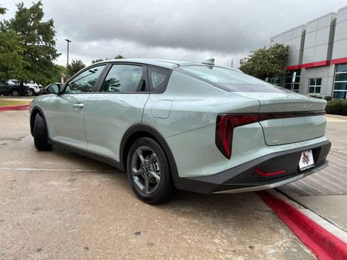 Used 2025 Kia K4 FWD image 8