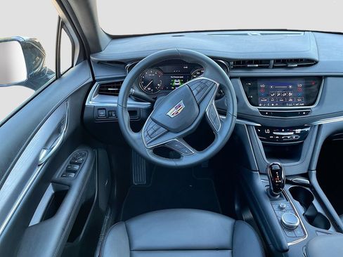 Used 2025 Cadillac XT5 Luxury w/ LPO, Floor Liner Package AWD/4WD image 23