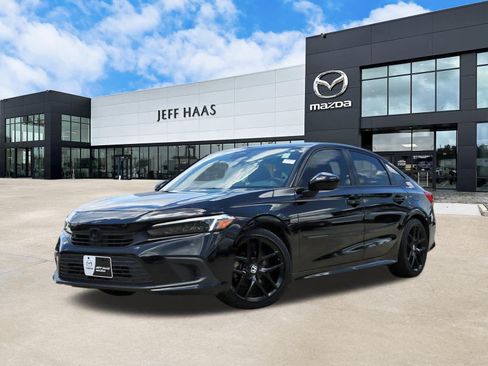 Used 2023 Honda Civic Sport image 1