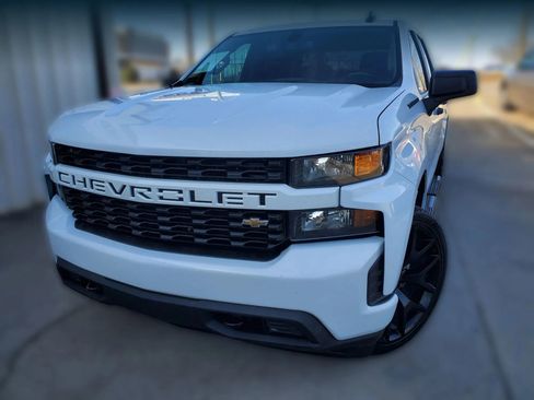 Used 2021 Chevrolet Silverado 1500 Custom image 5