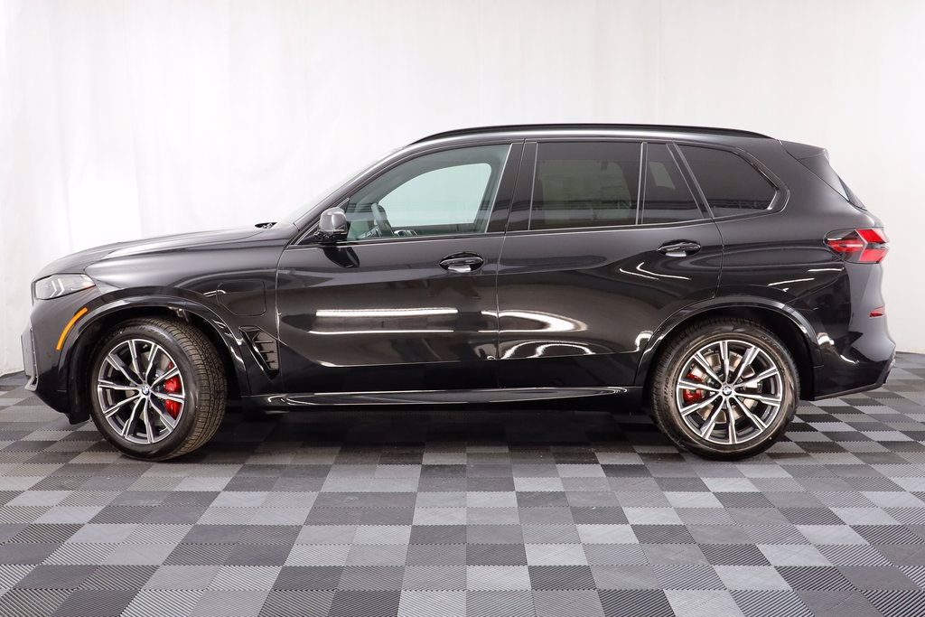 New 2026 BMW X5 xDrive50e w/ M Sport Package AWD/4WD image 4