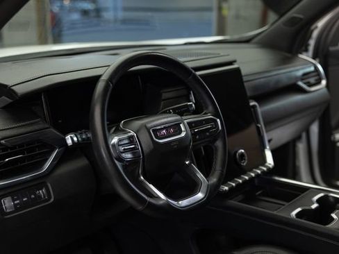 Used 2024 GMC Acadia Elevation AWD/4WD image 11