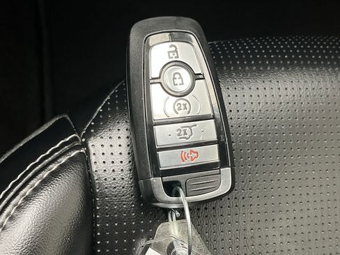 Certified 2024 Ford Escape Platinum image 27