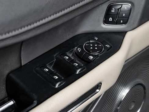 Used 2018 Ford Expedition Max XLT w/ Equipment Group 202A image 40