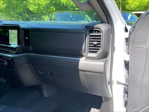 Used 2025 Chevrolet Silverado 2500 LT w/ Convenience Package AWD/4WD image 18