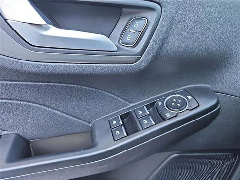 New 2026 Ford Escape SE image 12