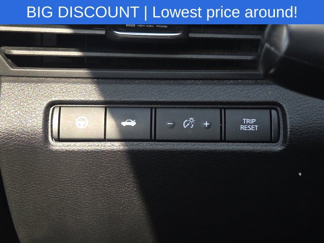 Used 2023 Nissan Altima 2.5 SV w/ SV Premium Package FWD image 25