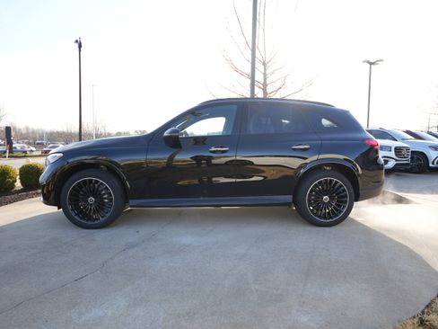 Used 2026 Mercedes-Benz GLC 300 4MATIC image 4