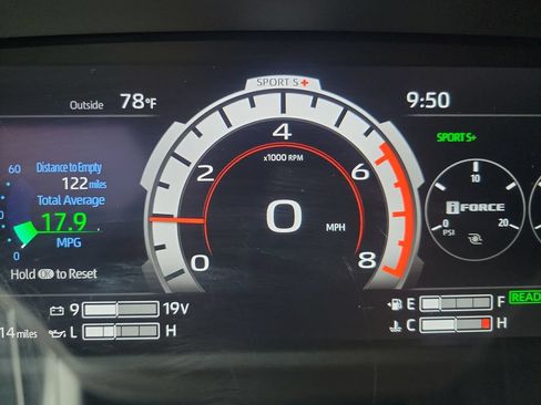 Used 2024 Toyota Tundra Platinum AWD/4WD image 33