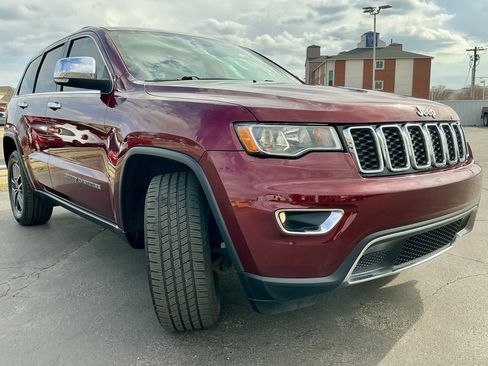Used 2018 Jeep Grand Cherokee Limited image 2