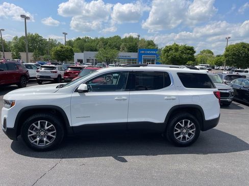 Used 2023 GMC Acadia SLT AWD/4WD image 8