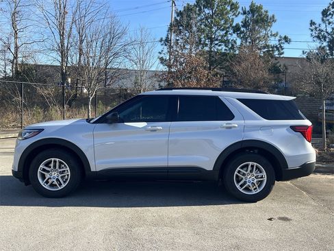 New 2026 Ford Explorer Active image 22