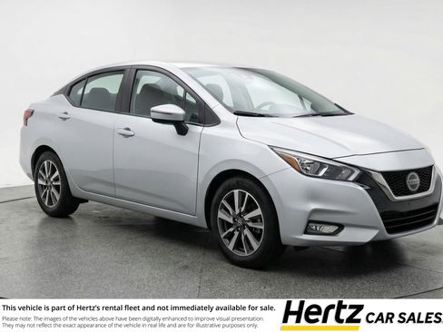 Used 2025 Nissan Versa SV image 1