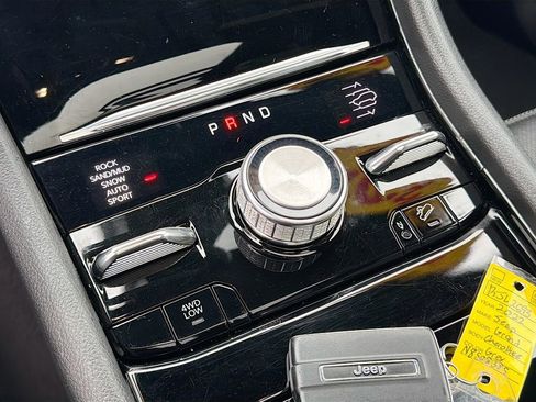 Used 2022 Jeep Grand Cherokee L Overland image 31