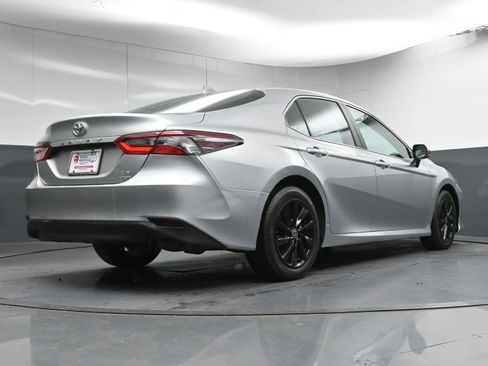 Certified 2021 Toyota Camry LE image 26