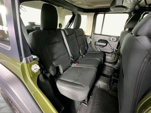Used 2022 Jeep Wrangler Unlimited Sport image 25