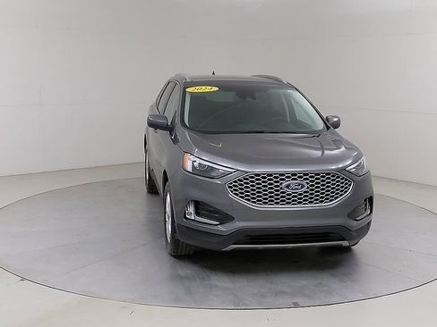 Certified 2024 Ford Edge SEL w/ Convenience Package AWD/4WD image 9