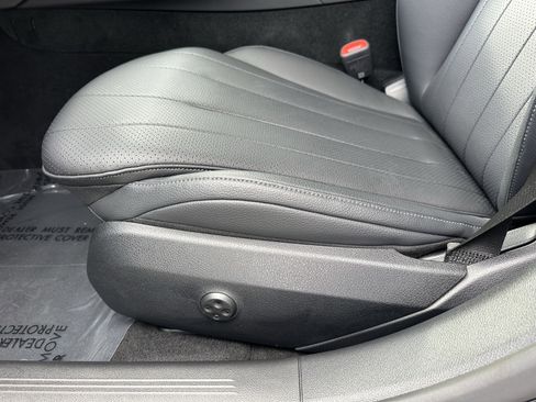 Certified 2025 Mercedes-Benz E 350 4MATIC Sedan image 13