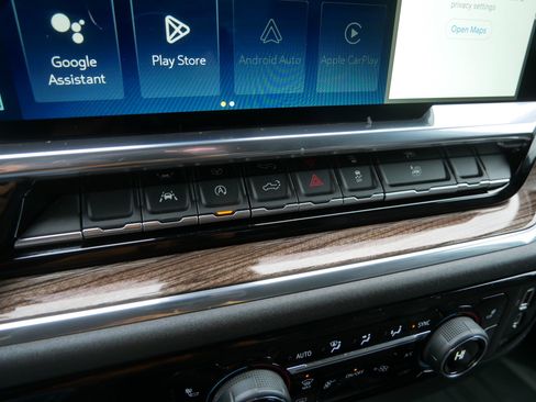 Used 2023 Chevrolet Silverado 1500 LT image 33