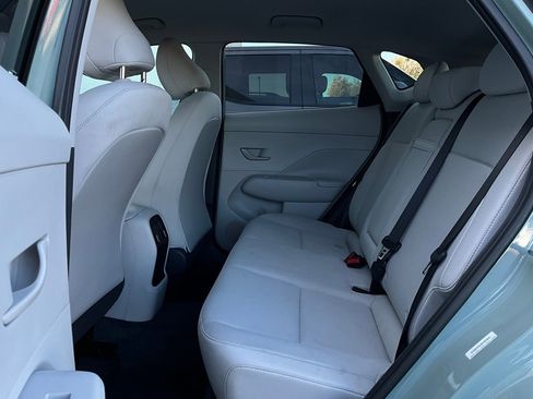 Used 2025 Hyundai Kona SEL image 11