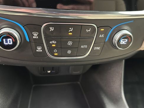 Used 2023 Chevrolet Traverse LS w/ Safety Package AWD/4WD image 18