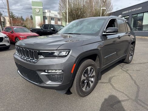 Used 2025 Jeep Grand Cherokee Limited 4xe w/ MOPAR Finishing Package AWD/4WD image 2
