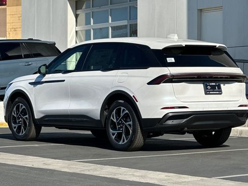 New 2026 Lincoln Nautilus Premier w/ Jet Appearance Package image 5