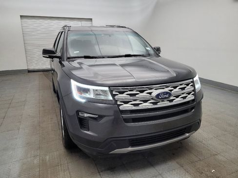 Used 2018 Ford Explorer XLT w/ Equipment Group 202A FWD image 14