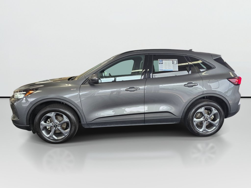 Used 2025 Ford Escape ST-Line Select AWD/4WD image 2