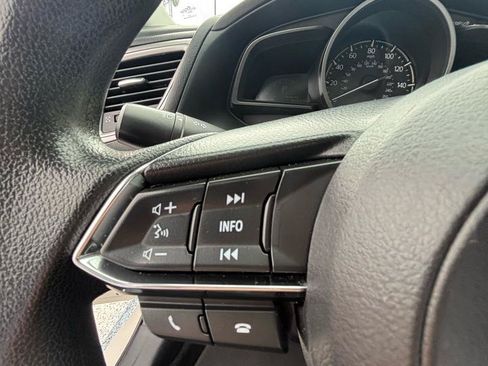 Used 2017 MAZDA MAZDA3 Sport FWD image 12