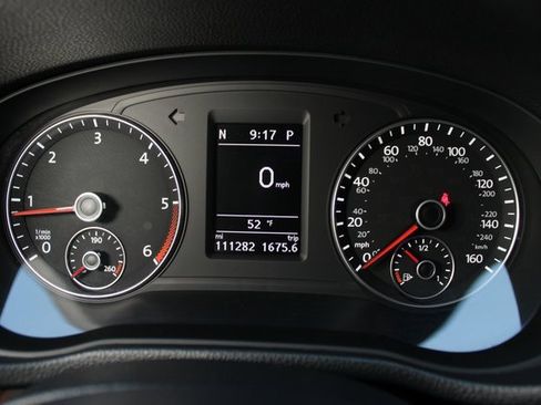 Used 2013 Volkswagen Passat TDI SEL Premium image 23