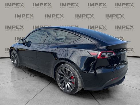 Used 2022 Tesla Model Y Performance image 3