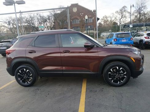 Used 2023 Chevrolet TrailBlazer LT w/ Convenience Package image 3