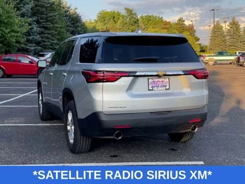 Used 2022 Chevrolet Traverse LS FWD image 8