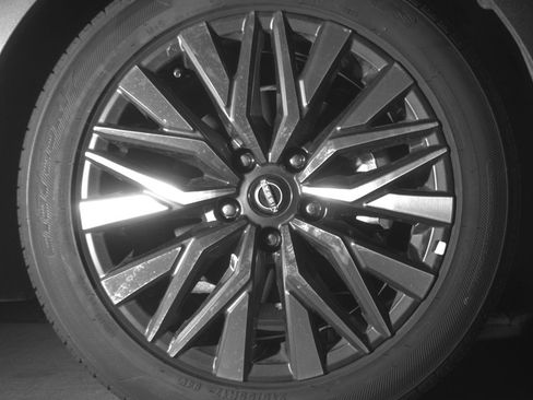 Used 2025 Nissan Altima 2.5 SV image 13