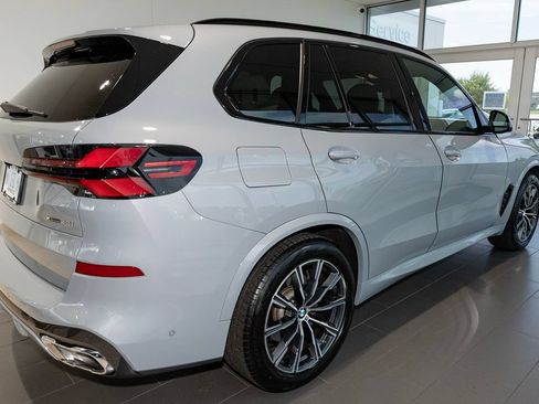 Used 2024 BMW X5 xDrive40i w/ M Sport Package AWD/4WD image 16