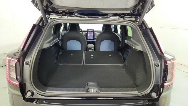 New 2026 Volvo EX30 Cross Country Ultra AWD/4WD image 38