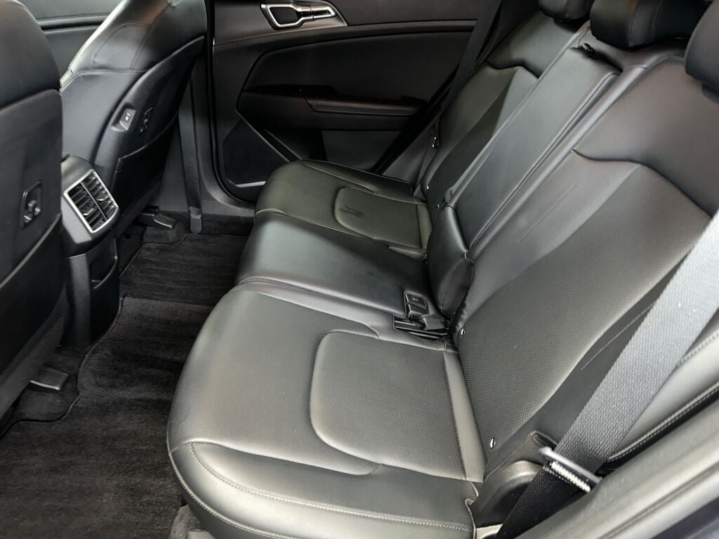 Used 2023 Kia Sportage EX FWD image 18
