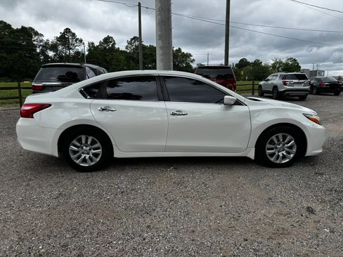 Used 2017 Nissan Altima 2.5 S w/ Power Driver Seat Package FWD image 8